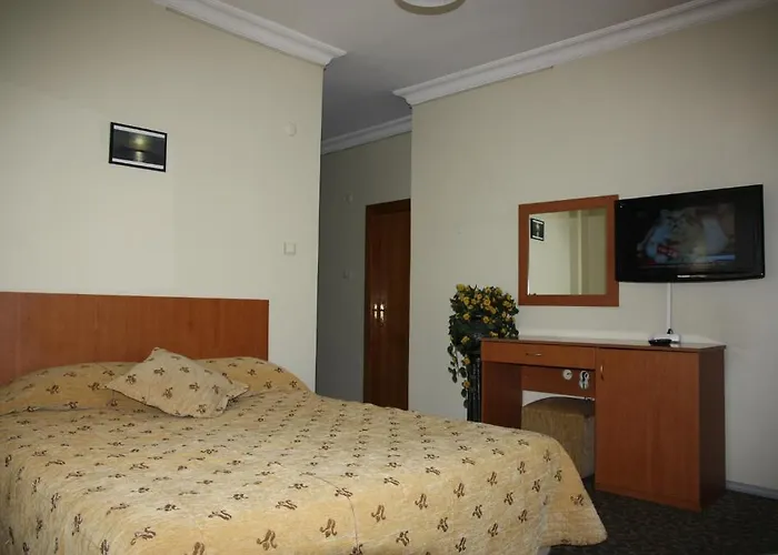 호텔 Maltepe Grand 2*